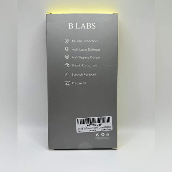 iPhone 13 Pro Case w built in stand - Picture 5 of 6